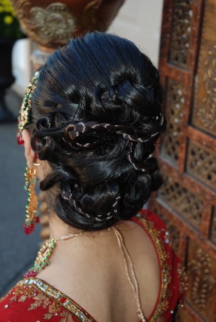 modern-traditional-indian-wedding-hair-styling-by-kim-basran-1