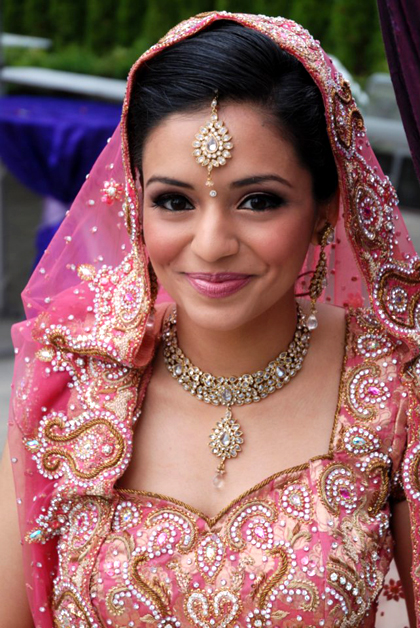 pretty-in-pink-flawless-indian-bride-makeup-by-kim-basran-1